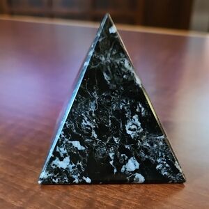 Black & White Marble Pyramid